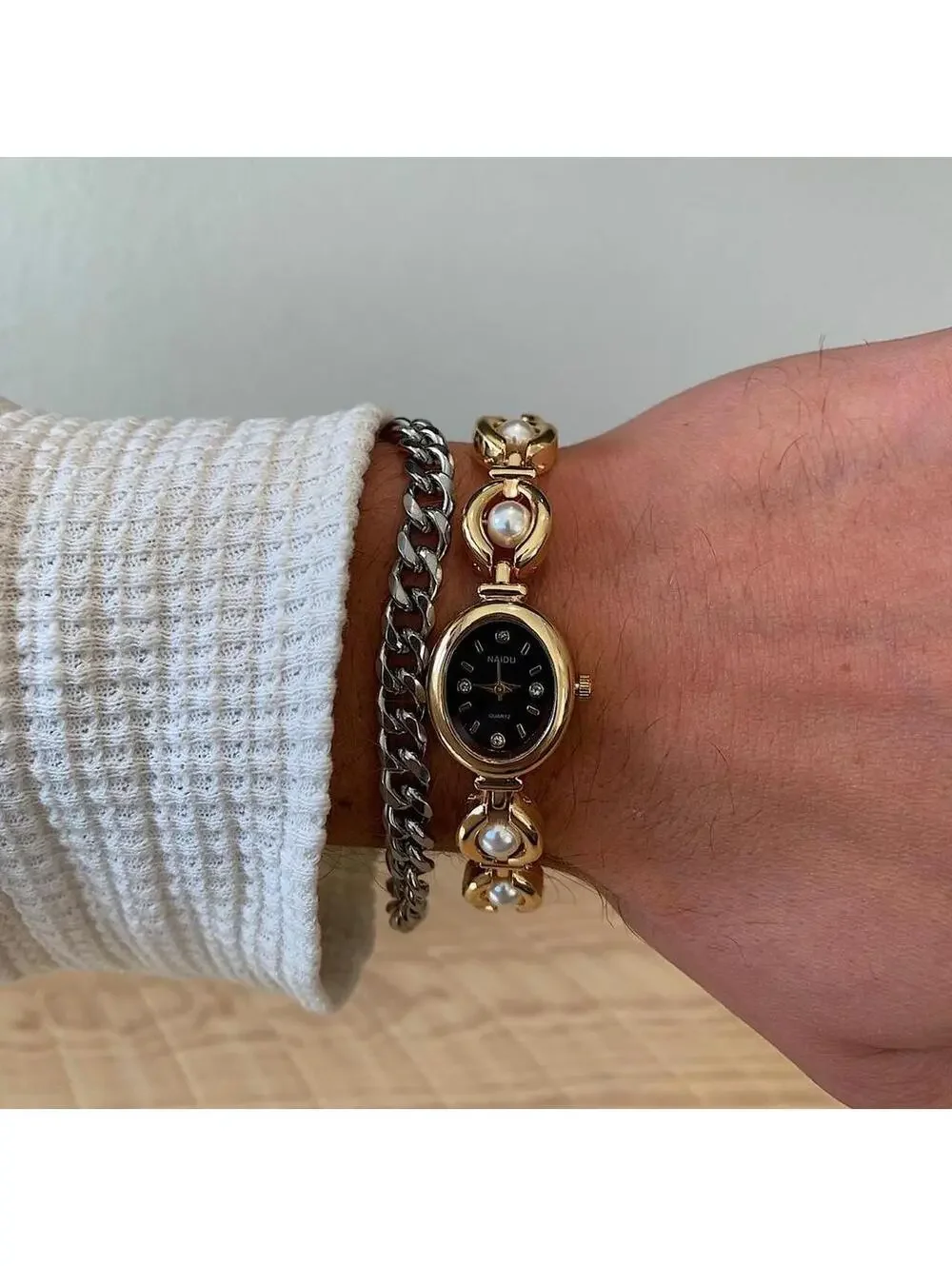 Luxury Y2K style Gold round stainless steel quartz pearl stone charm watch